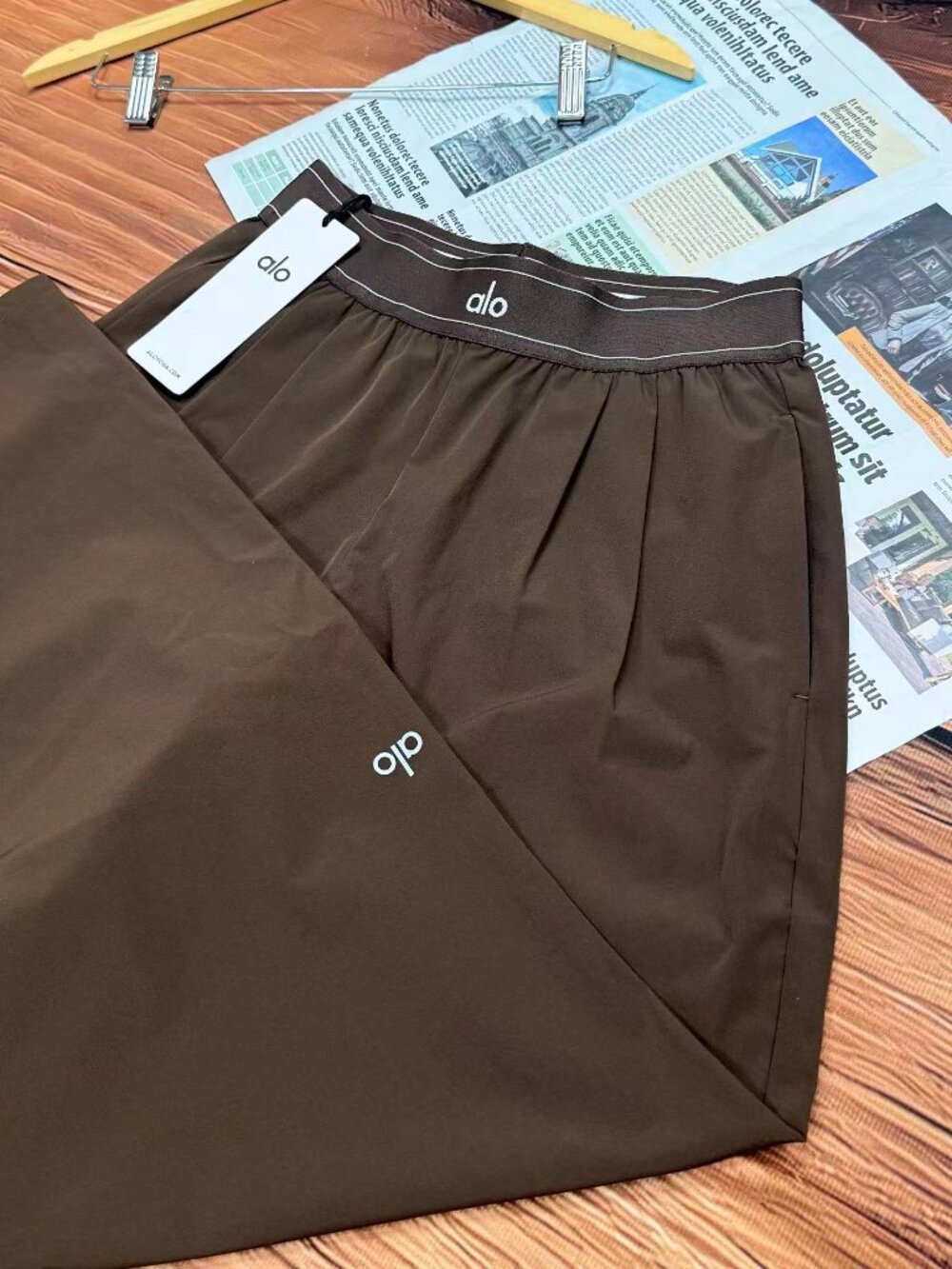 Brand New ALO Yoga Straight Leg Trousers, Coffee Brown🤲🤎Regular 30 inches - Picture 4 of 7